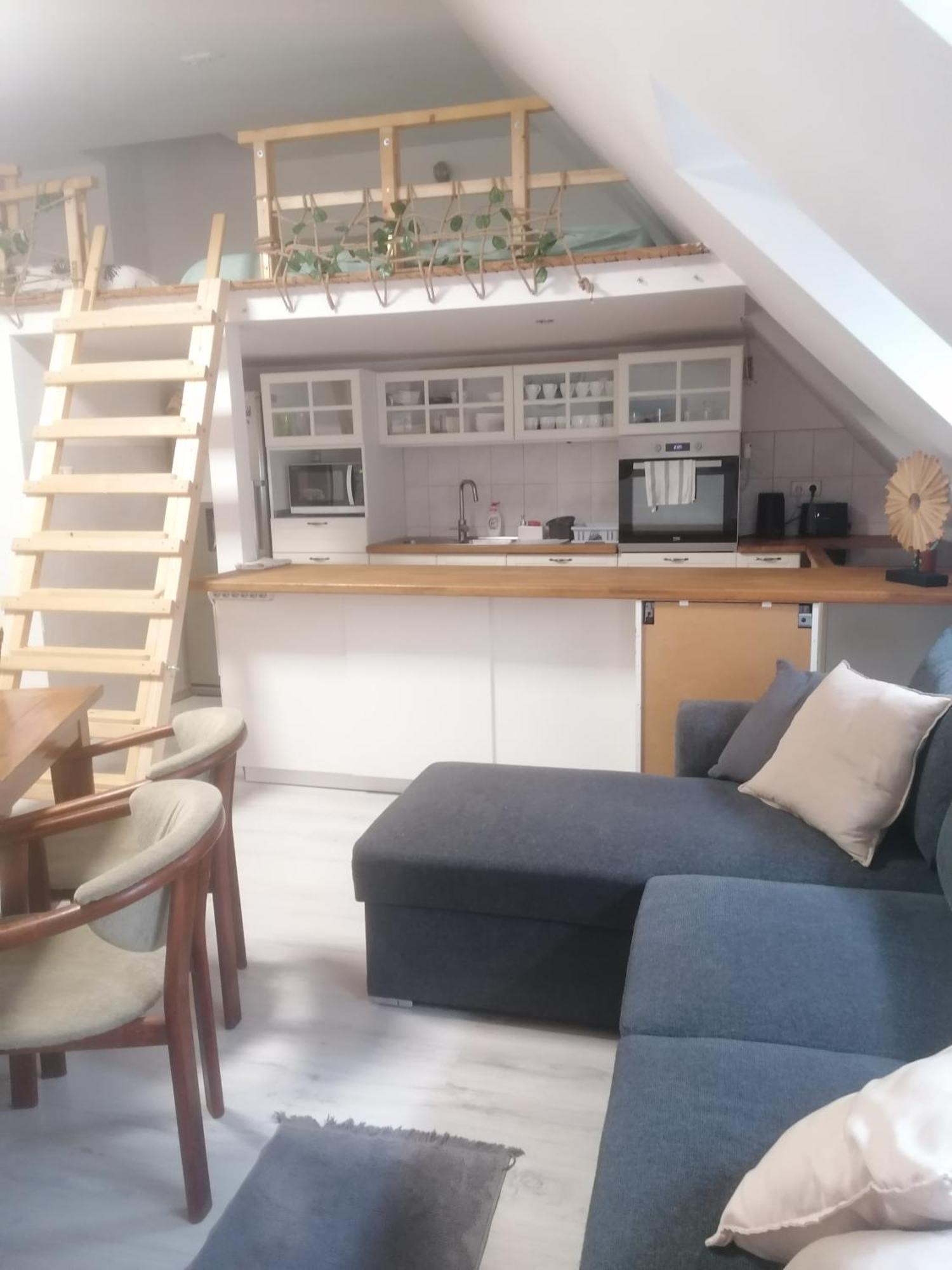 Ujkapu Sunshine Apartments 杰尔 外观 照片