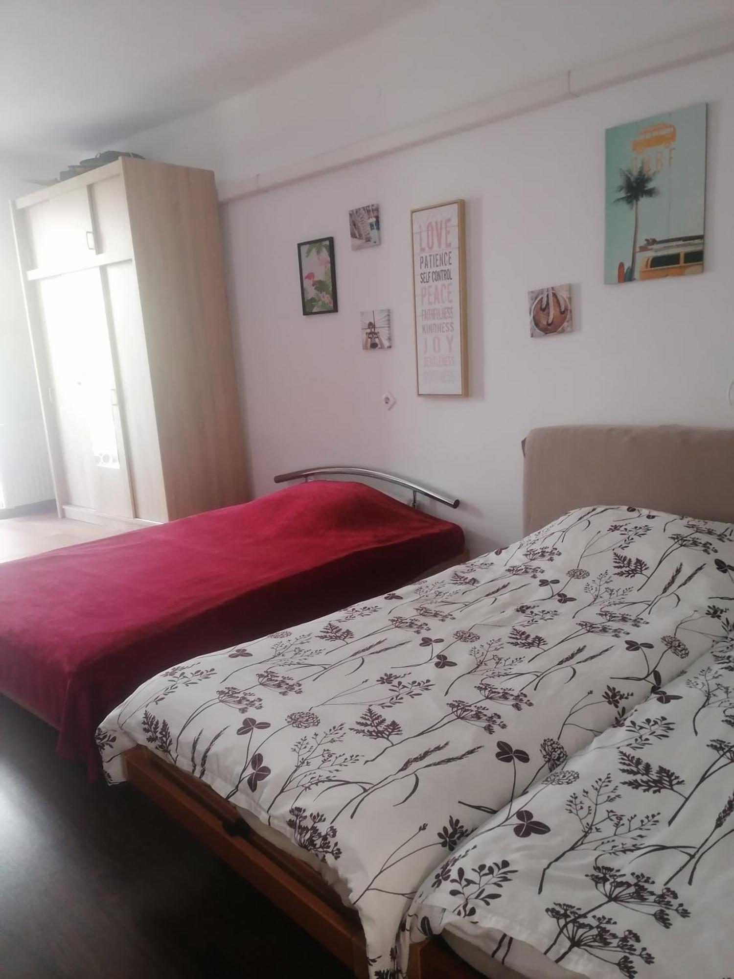 Ujkapu Sunshine Apartments 杰尔 外观 照片